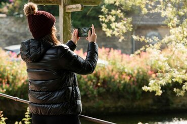 Telefon z dobrym aparatem: Galaxy S25 Ultra z technologią AI w fotografii
