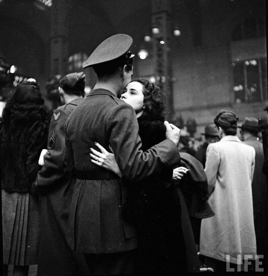 old-photos-vintage-war-couples-love-romance-49-57347e42ad1df__880
