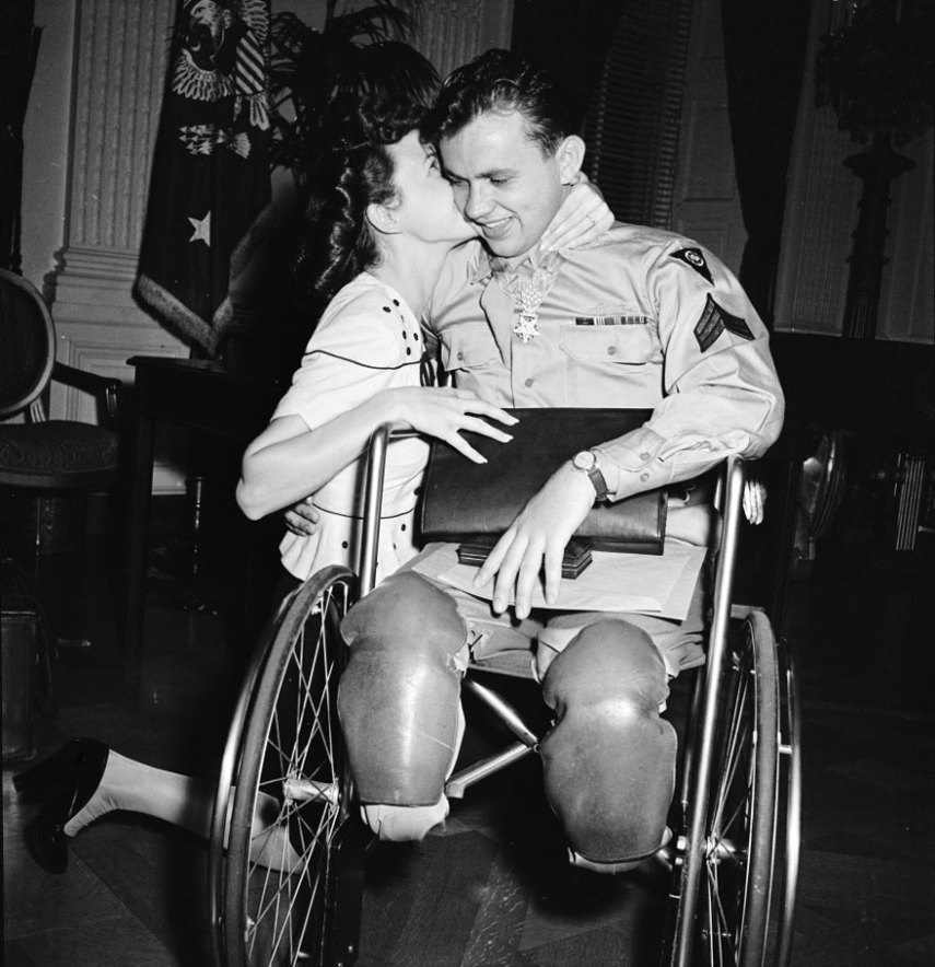 old-photos-vintage-war-couples-love-romance-54-573598b44368b__880